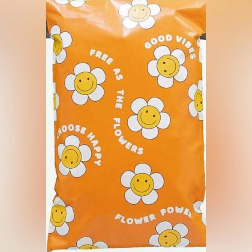 🛑 not yet for sale 🛑 30 ct Choose happy 🌼 polymailers